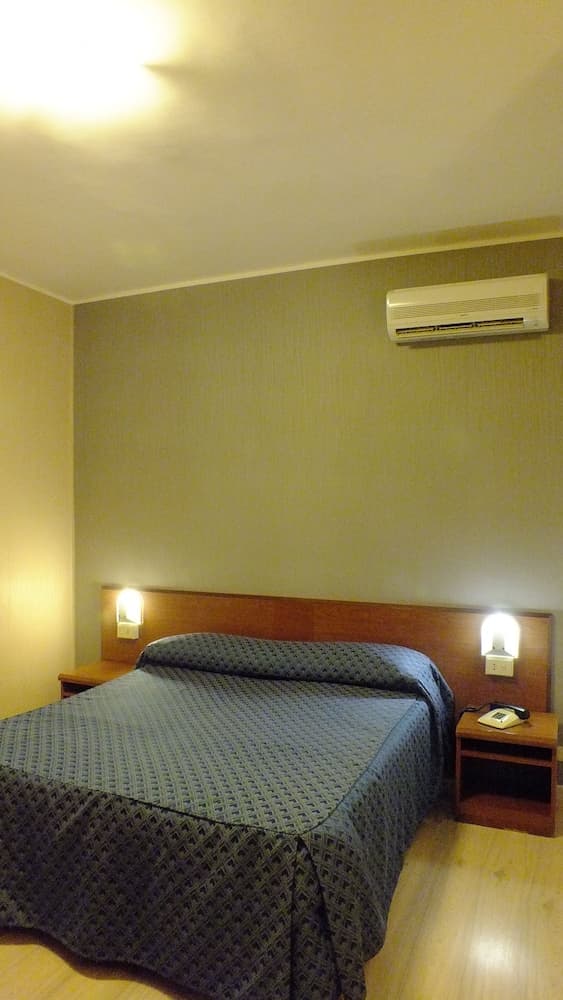 Hotel Consul