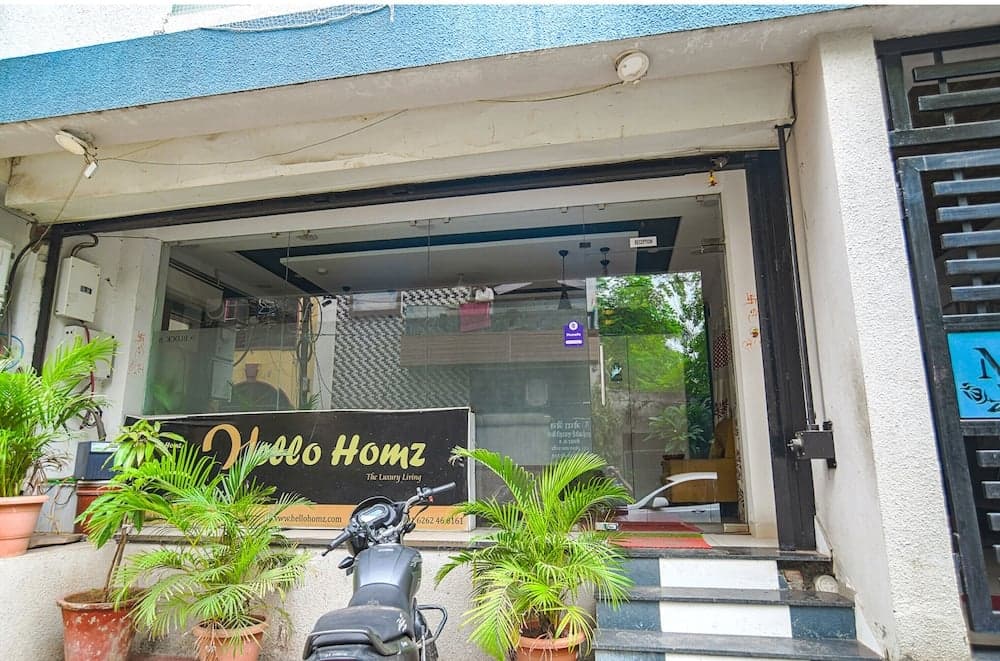 FabHotel Hello Homz