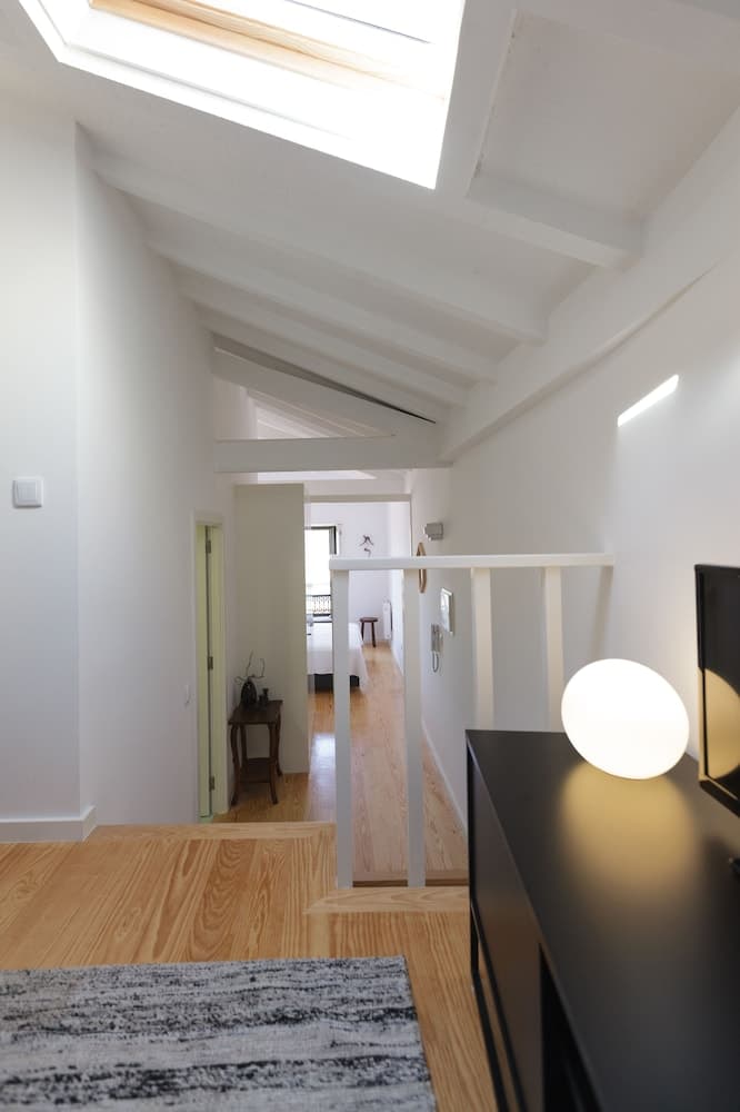 Oporto Invite River View