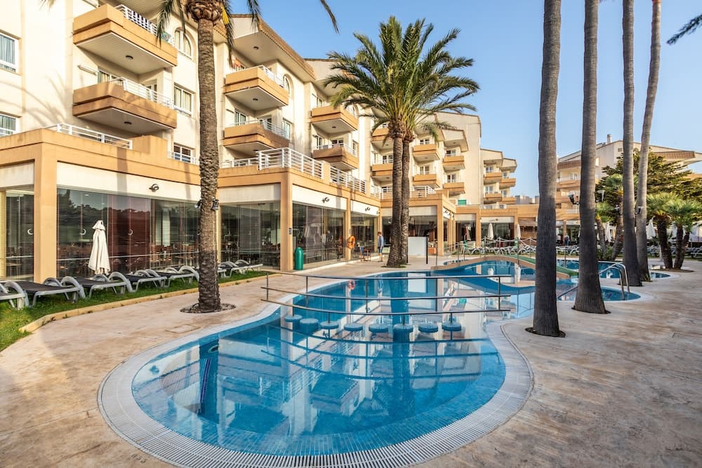 Illot Suites & Spa
