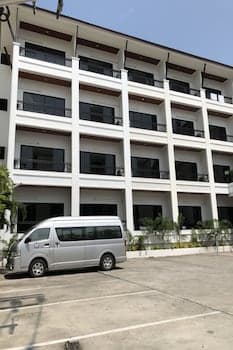 Phimpraphai Place 2