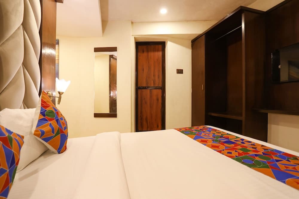 Fabhotel Rio