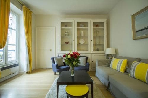 Louvre  Bed And Breakfast