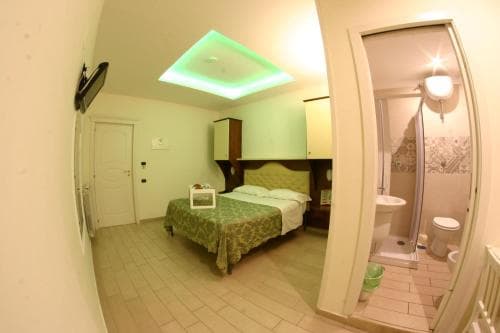 Hotel Chic