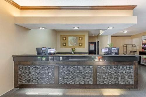 Comfort Suites Near Vancouver Mall