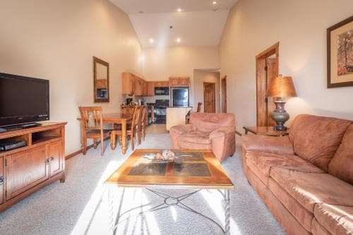 Lodges At Table Rock