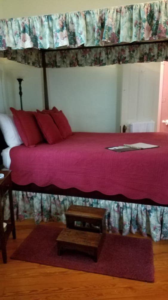 Ivy Bed and Breakfast