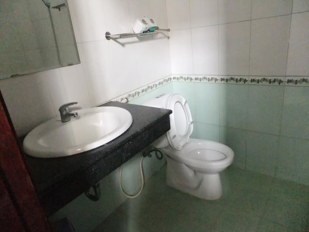 Eena Hotel