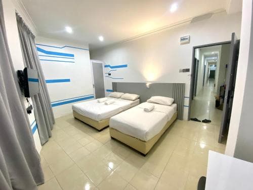 One Stop Hotel