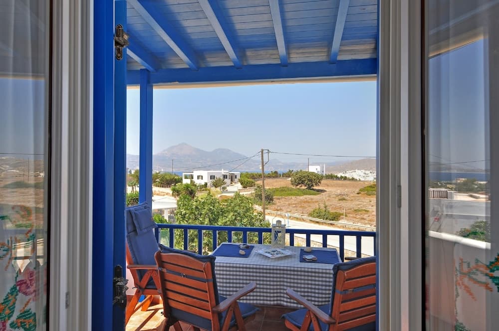Akitos Maisonette