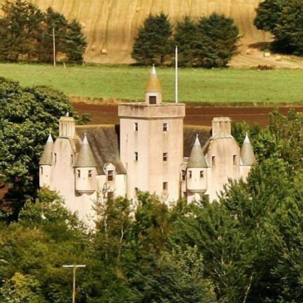 Leslie Castle