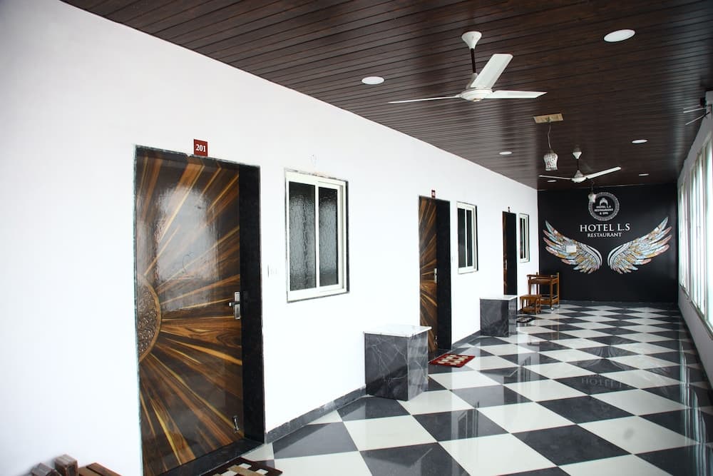 Hotel L S Restaurant & Spa