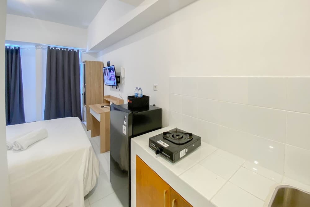 Brand New and Comfortable Studio at Tokyo Riverside PIK 2 Apartment By Travelio
