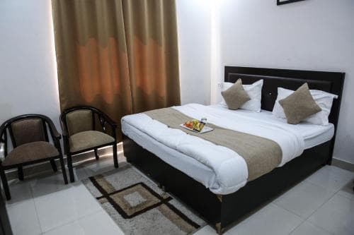 Goroomgo Satya Dehradun