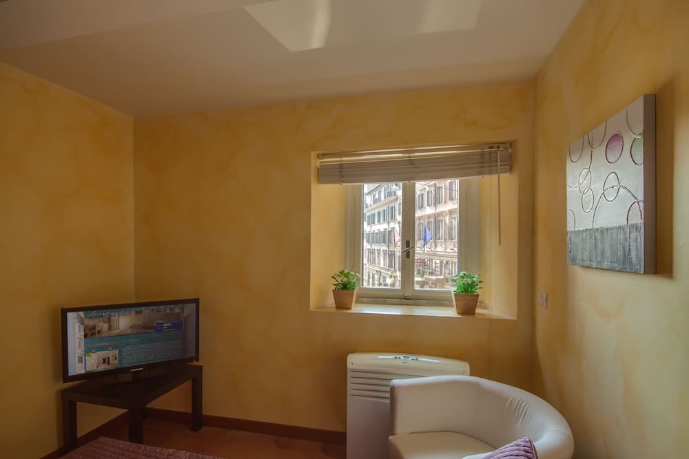Rome King Suite