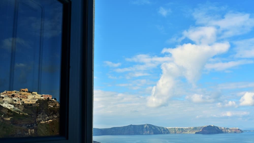 Santorini Reflexions Volcano