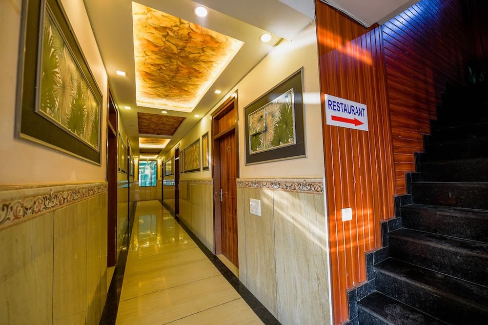 Fabhotel 4 Seasons