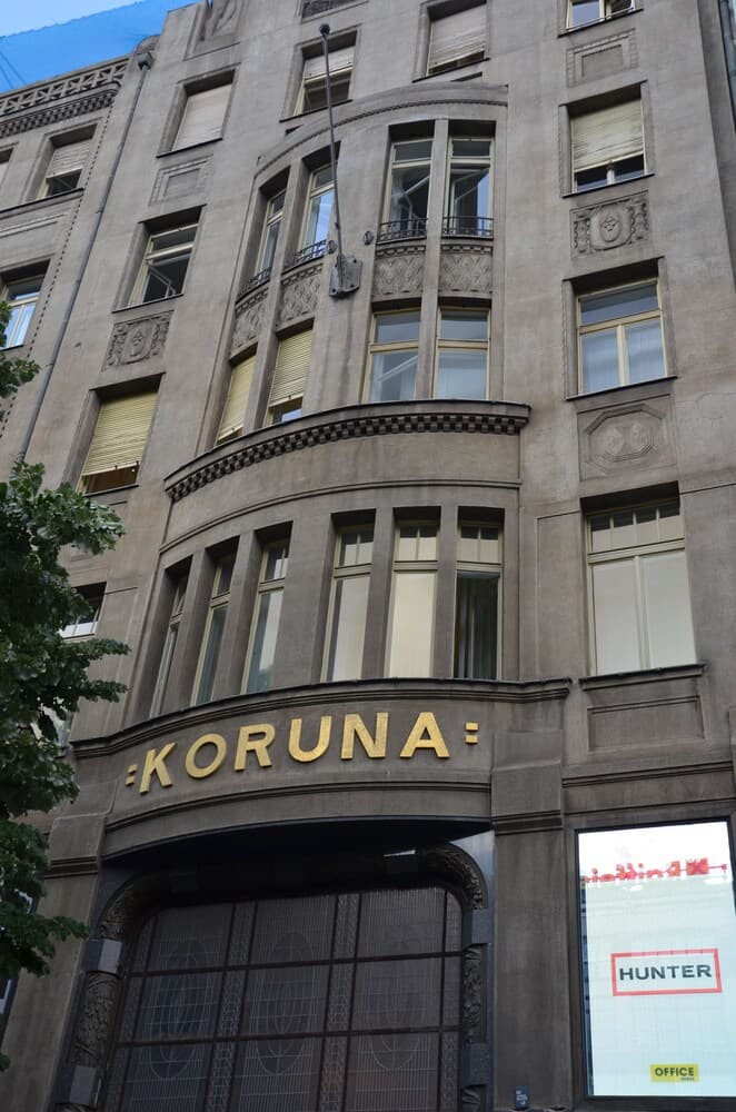 Merchants Crown Hotel