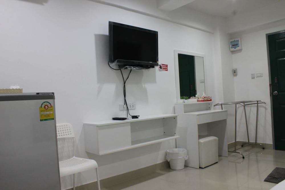 Thanyachatra Boutique.