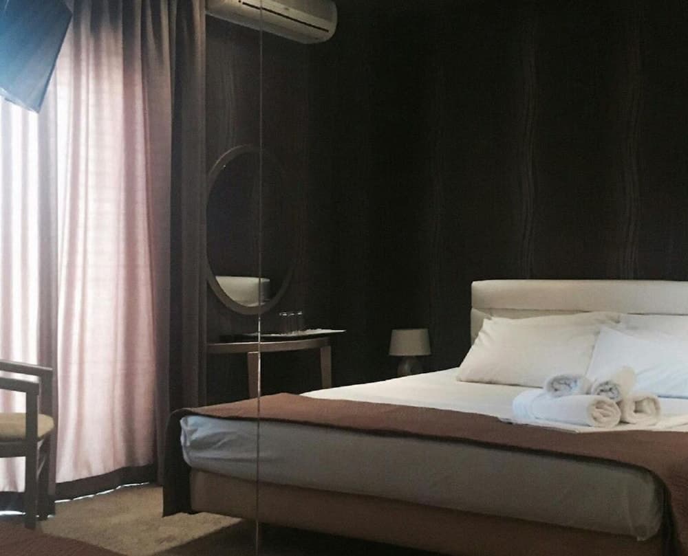 Feevos Hotel