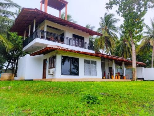 Lake View Cottage