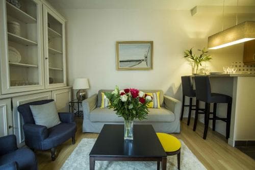 Louvre  Bed And Breakfast