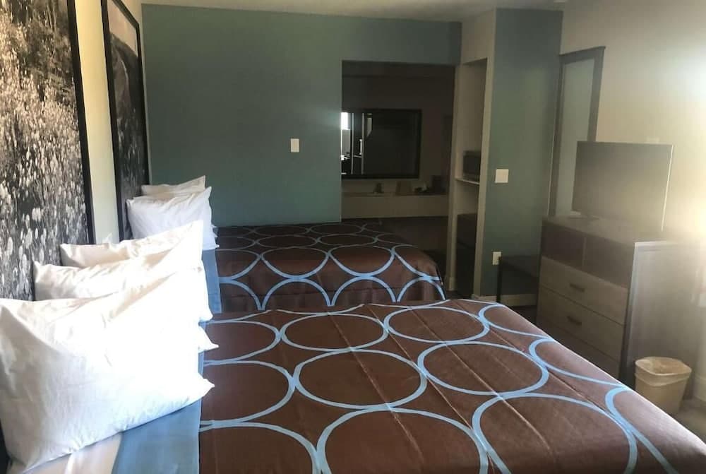 Hotel Blue Spring
