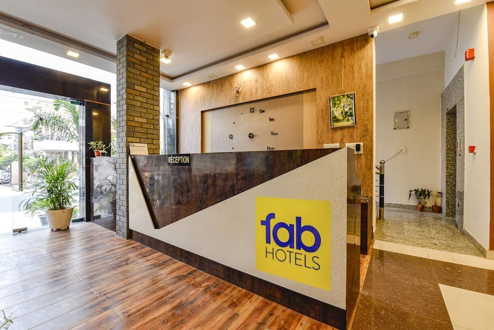 Fabhotel Golden Sakura