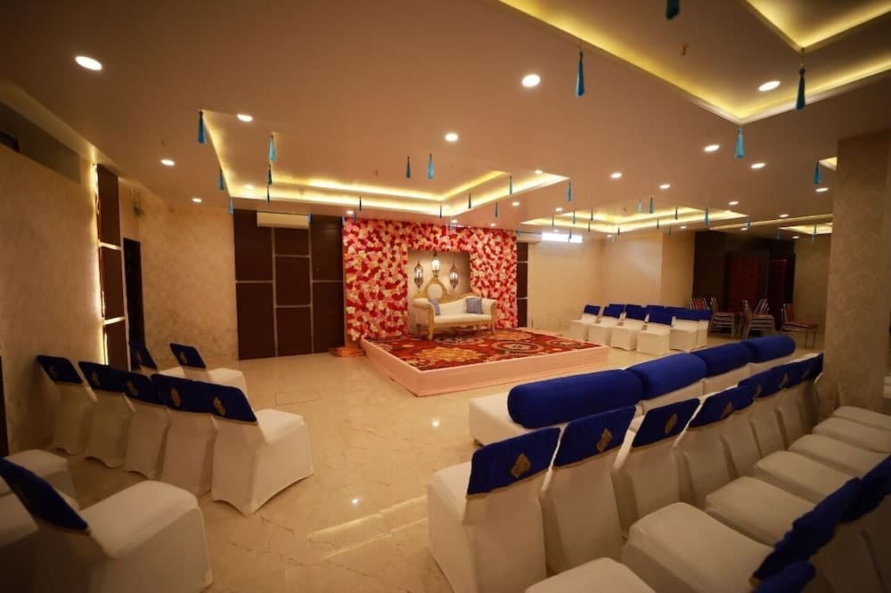 Hotel Neerja Inn