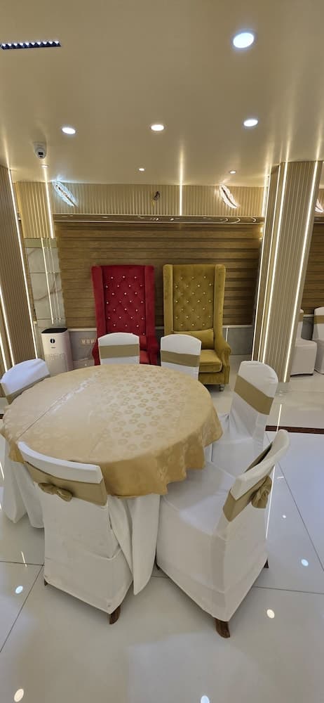 HOTELLEOS