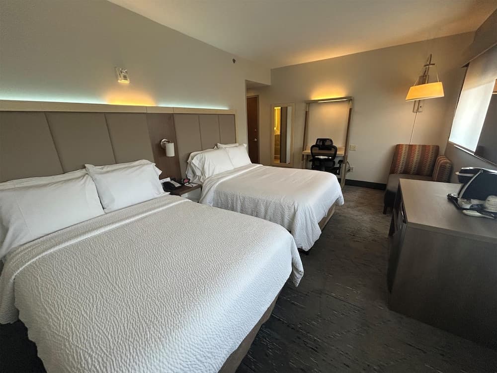 Best Western Roslyn-Long Island Hotel