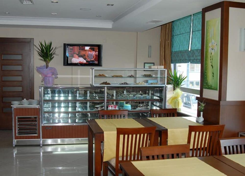 Paluri Hotel