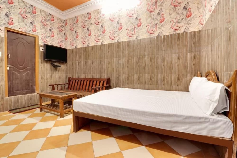 Goroomgo Hotel New Lucknow