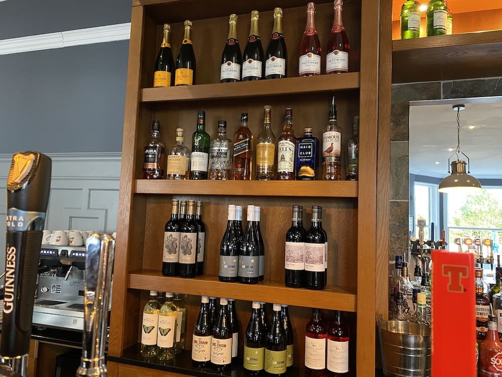 Drummonds Hotel & Steakhouse