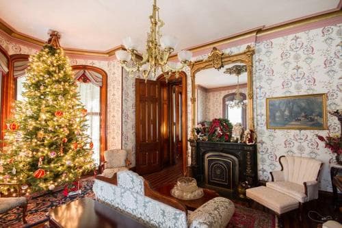 Overlook Mansion Bed & Breakfast