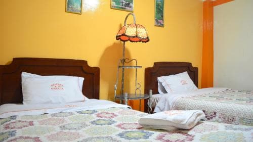 Hostal Karajia