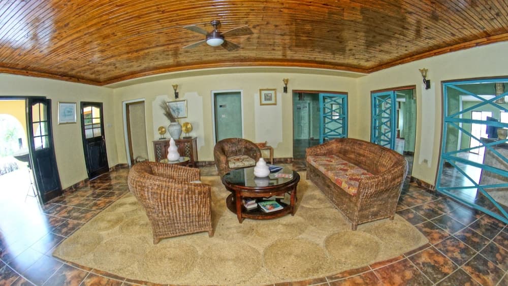 Pure Oasis Resort