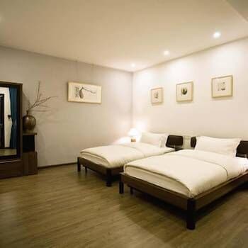 Qieman Zen Hostel