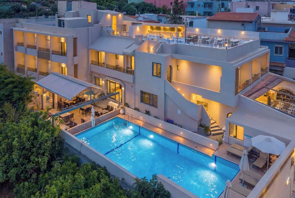 Erato Hotel