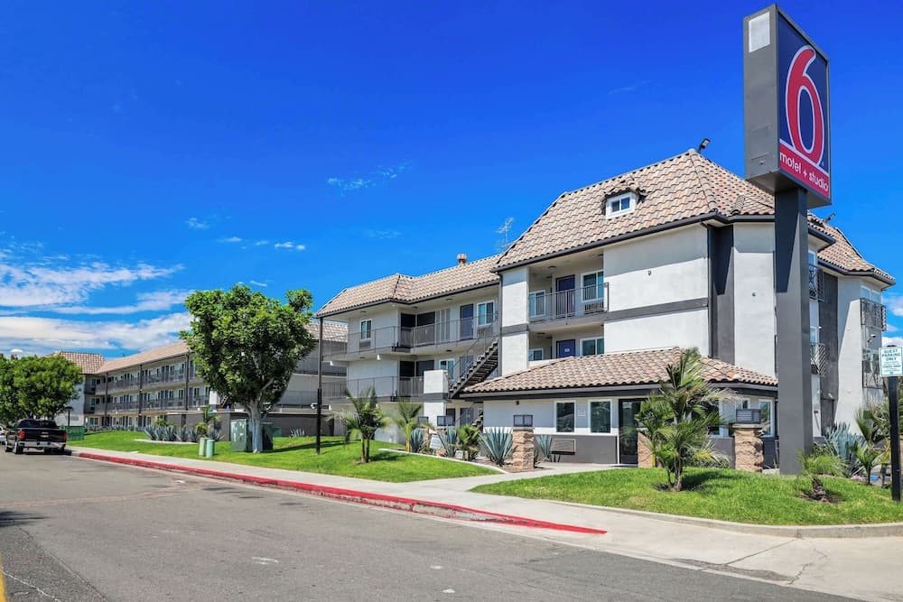 Motel 6-Escondido, CA