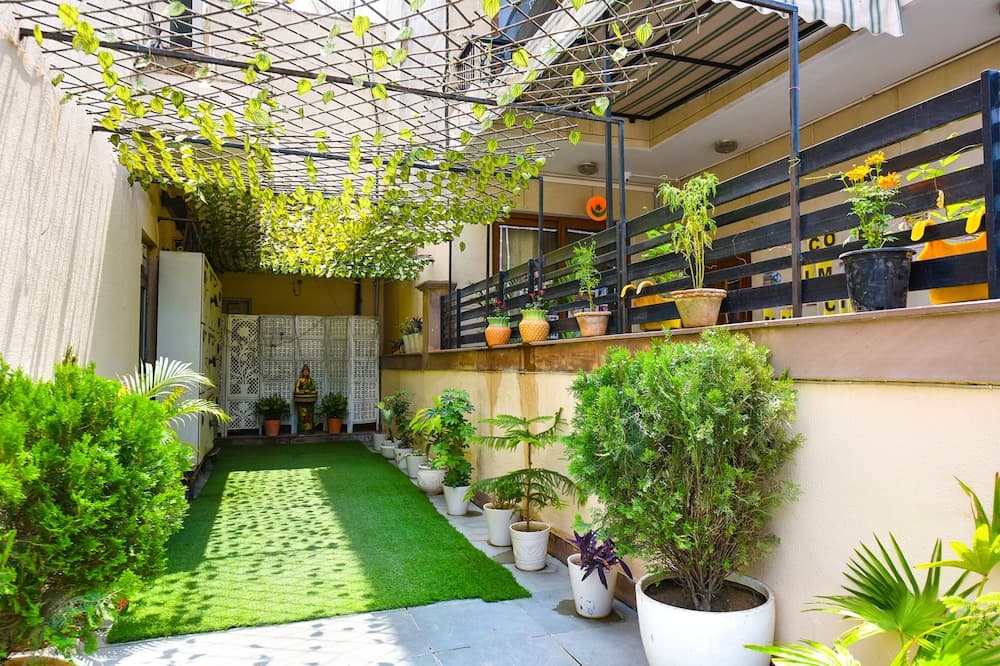Fabhotel The Mikado