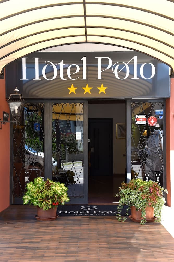 Polo Inn