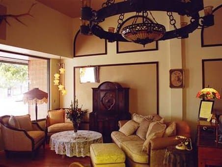 Hotel Burgess