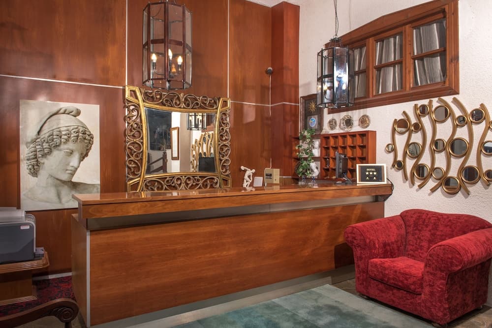 Leandros Hotel