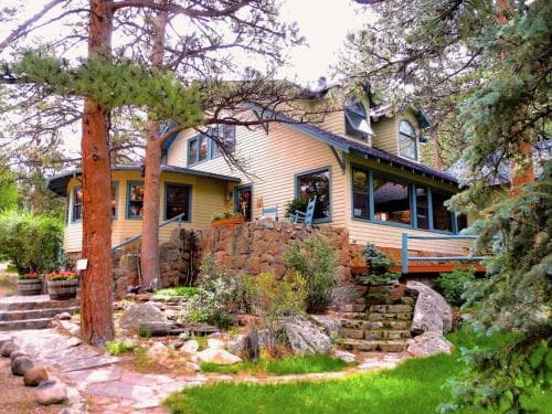 Romantic RiverSong Bed & Breakfast Inn