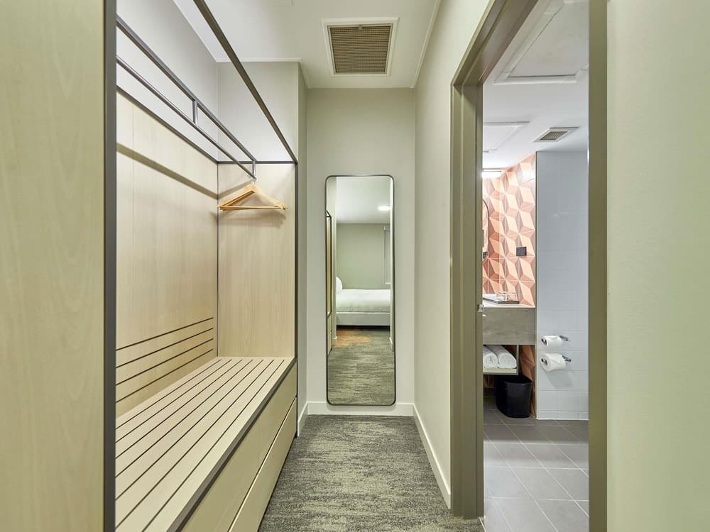 ibis Perth