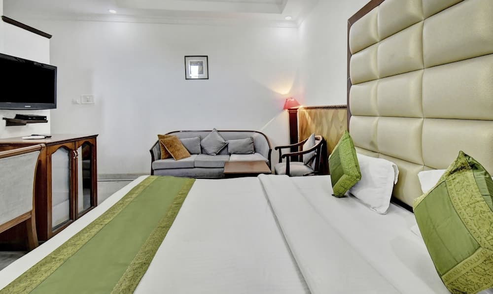 Treebo Trend Hotel C Inn