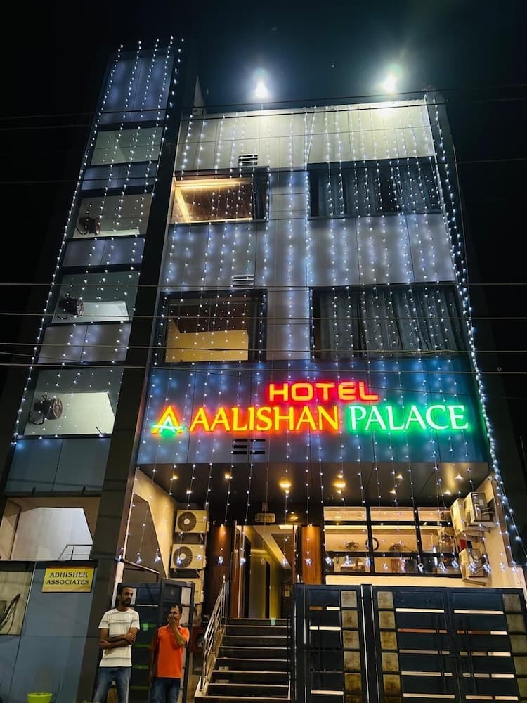 Aalishan Residency
