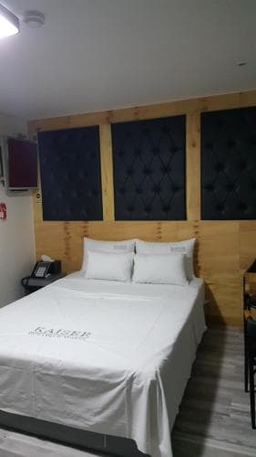 Kaizer Hotel