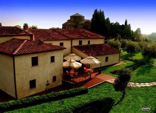 Sovana Hotel Resort